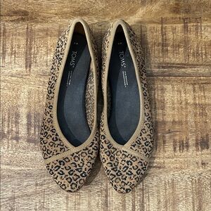 TOMS Women's Animal Print Flats - Tan and Black
